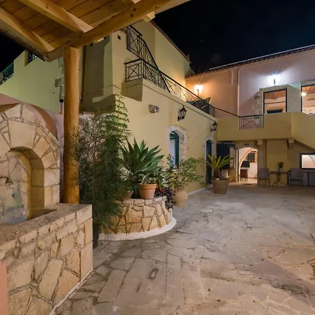 Apartman Skandalis With Pool Horafákia